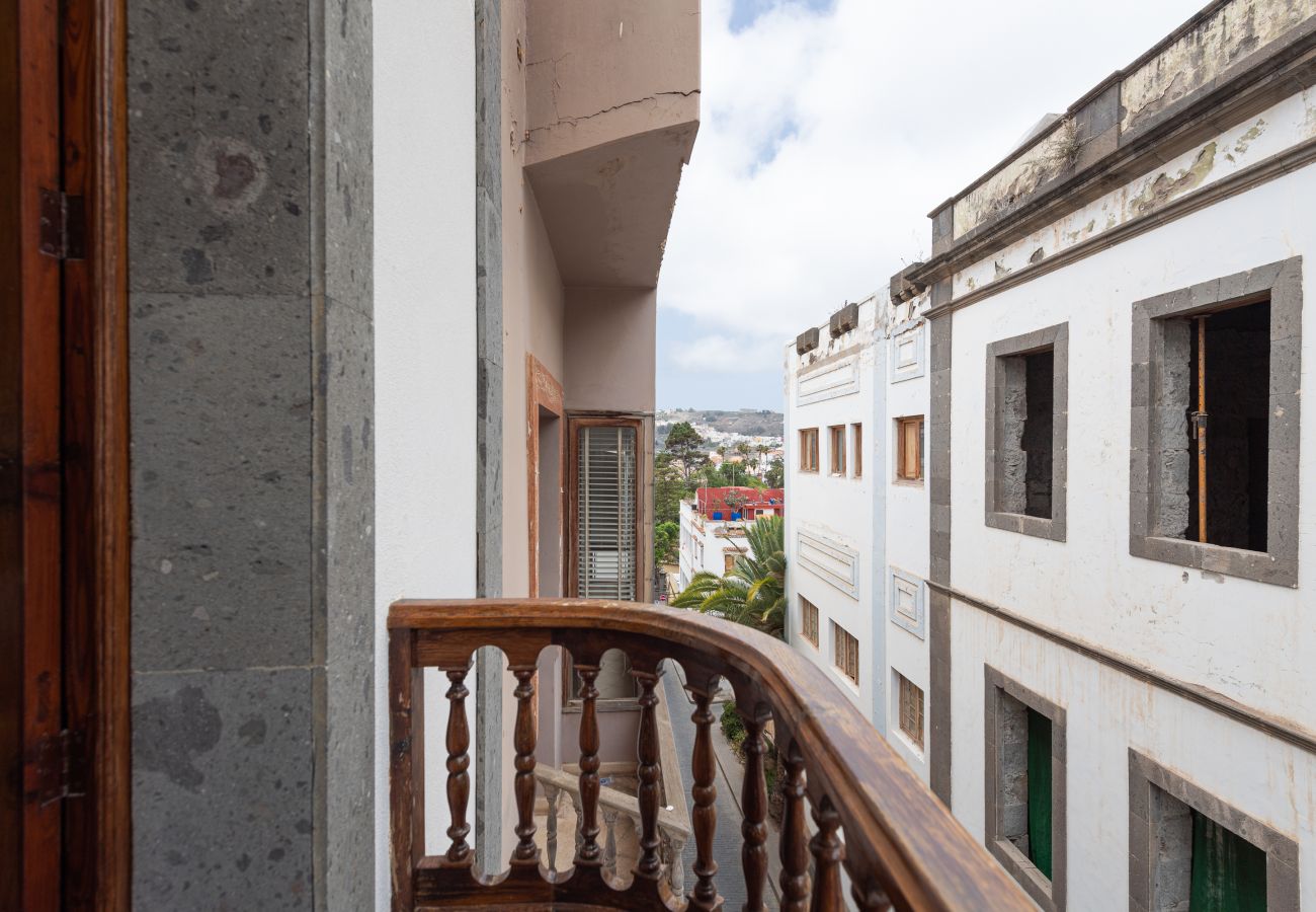 Ferienwohnung in Arucas - HomeForGuest NEW Duplex mit Dachterrasse neben der Kathedrale von Arucas