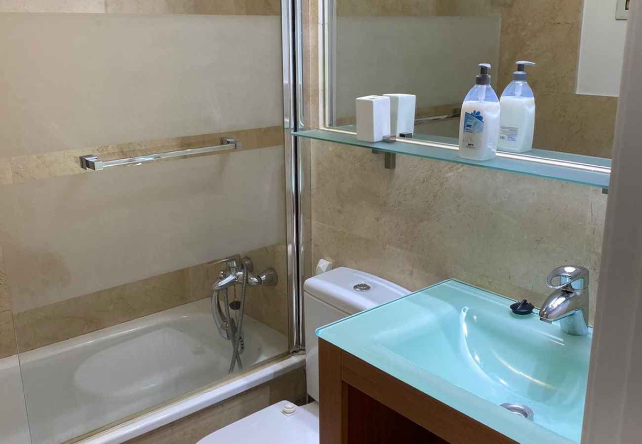 Ferienwohnung in Las Palmas de Gran Canaria - HomeForGuest Wohnung in der Nähe von Las Canteras mit KOSTENLOSEM Parkplatz