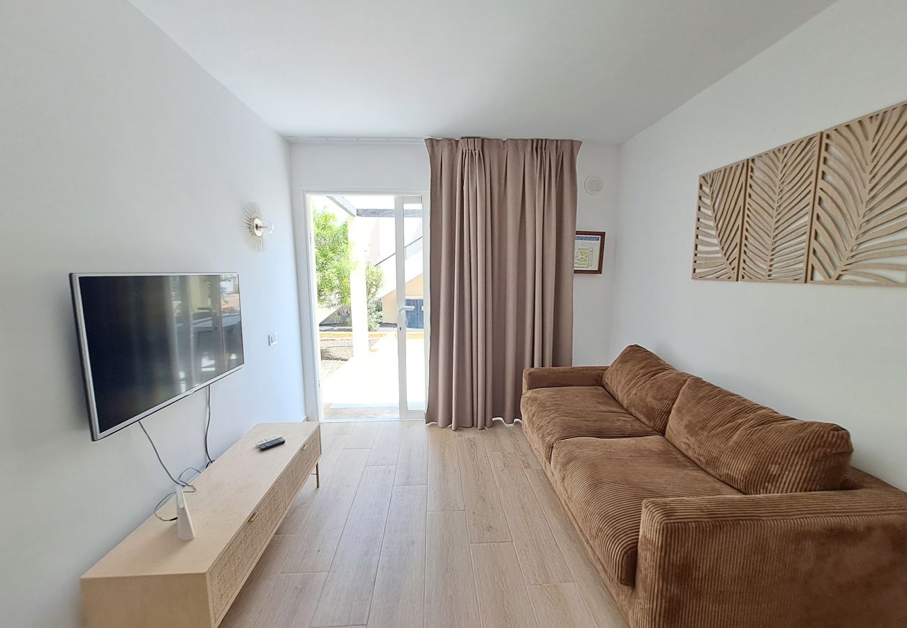 Ferienwohnung in Corralejo - Apartment with terrace, swimming pool in Corralejo - Home For Guest