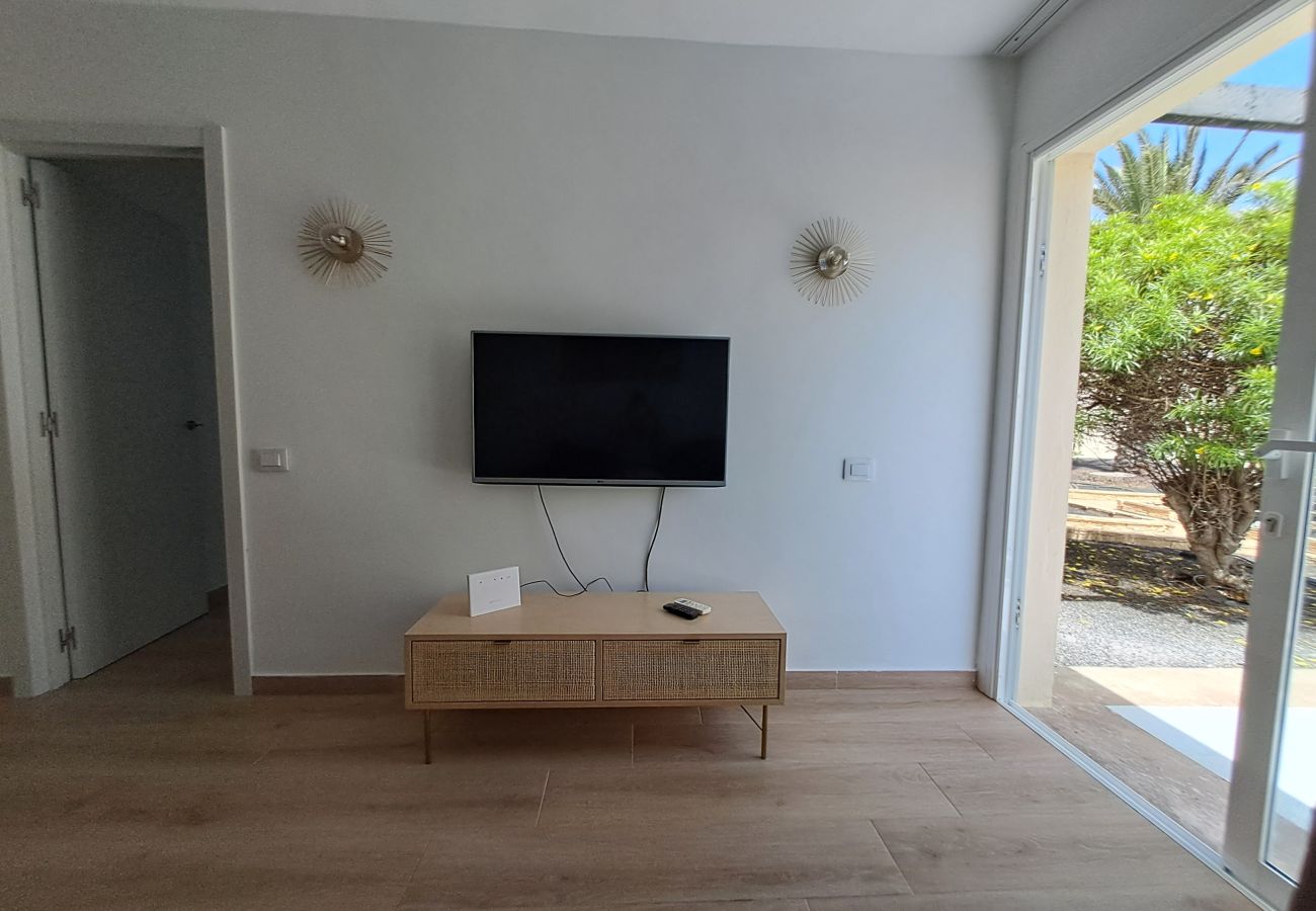 Ferienwohnung in Corralejo - Apartment with terrace, swimming pool in Corralejo - Home For Guest