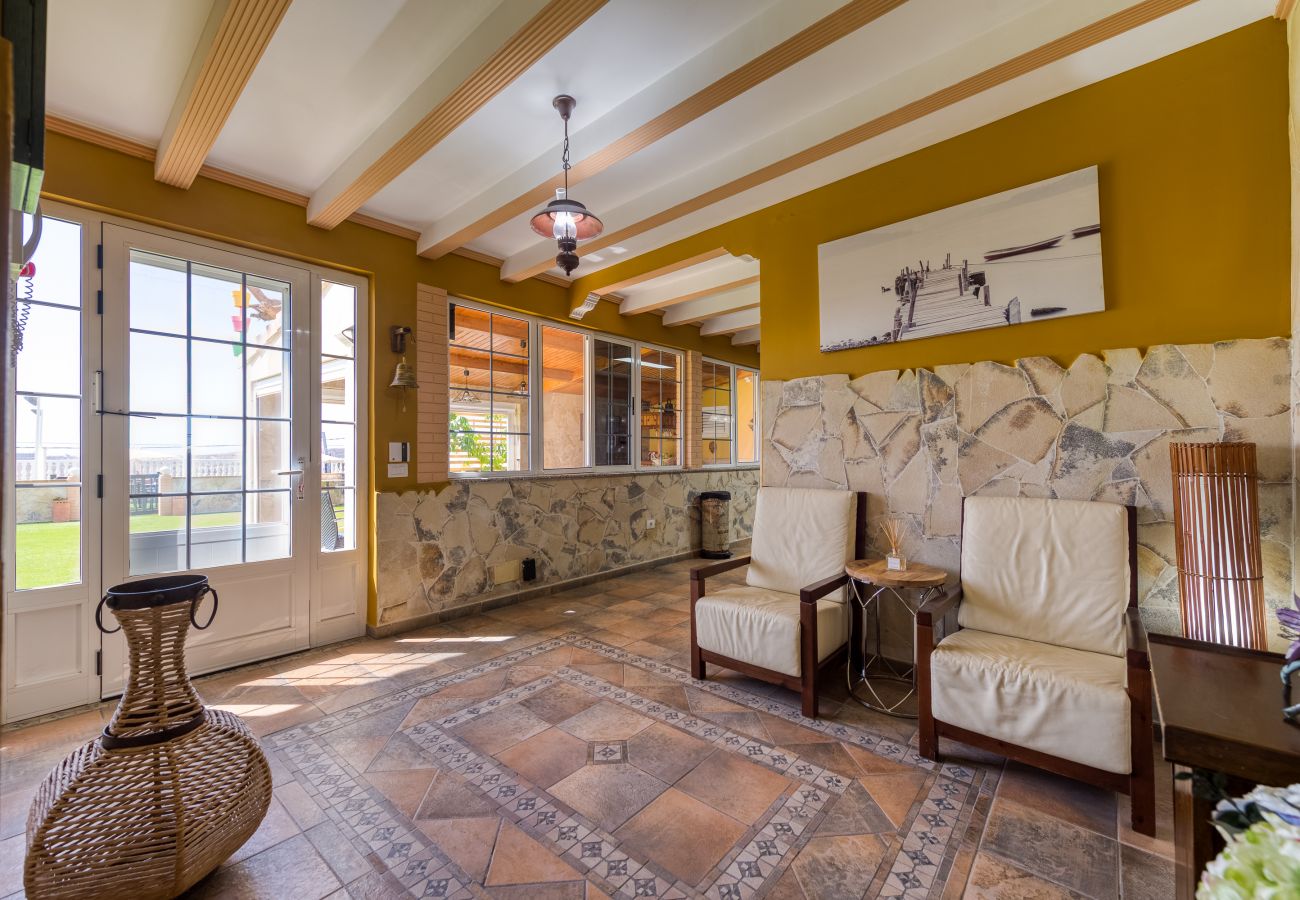 Chalet in San Bartolomé de Tirajana - Casa Adara, private heated pool