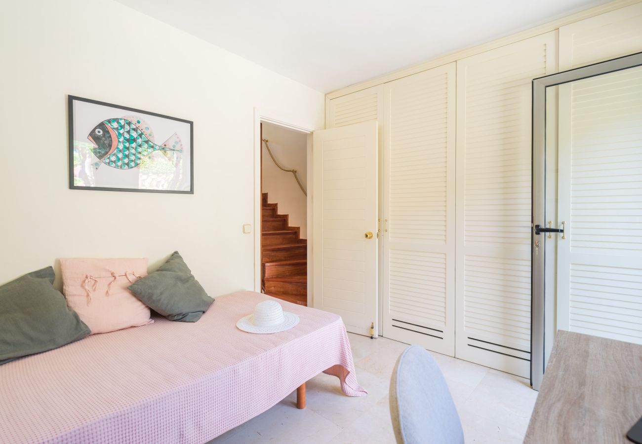 Ferienhaus in San Bartolomé de Tirajana - Tropical House with pool an beach walking distance