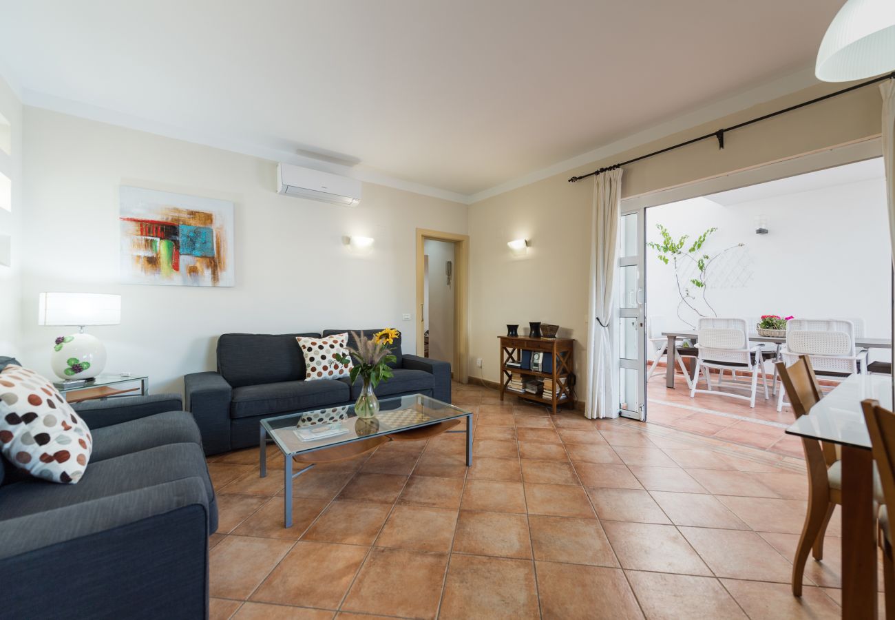 Ferienhaus in San Bartolomé de Tirajana - Ferienhaus mit high speed wifi, internationalen Kanälen 