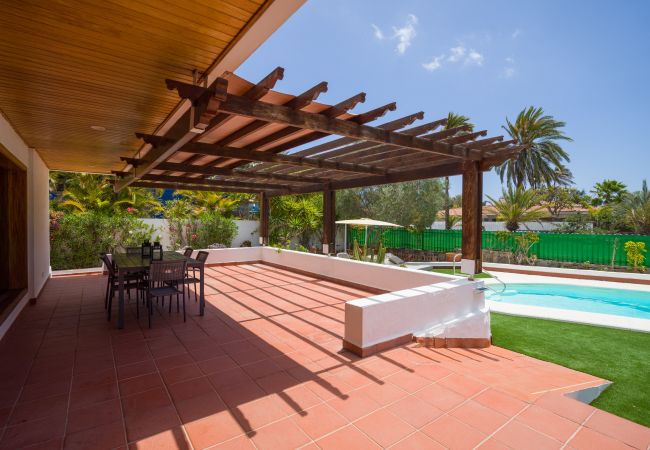 Chalet in San Bartolomé de Tirajana - Casa Gran Canaria – Privater beheizter Pool, Spielzimmer und Spielplatz