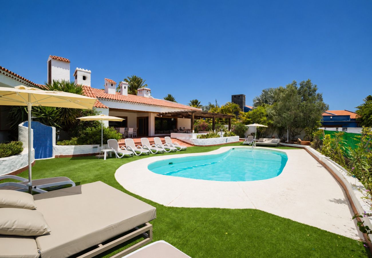 Chalet in San Bartolomé de Tirajana - Casa Gran Canaria – Privater beheizter Pool, Spielzimmer und Spielplatz