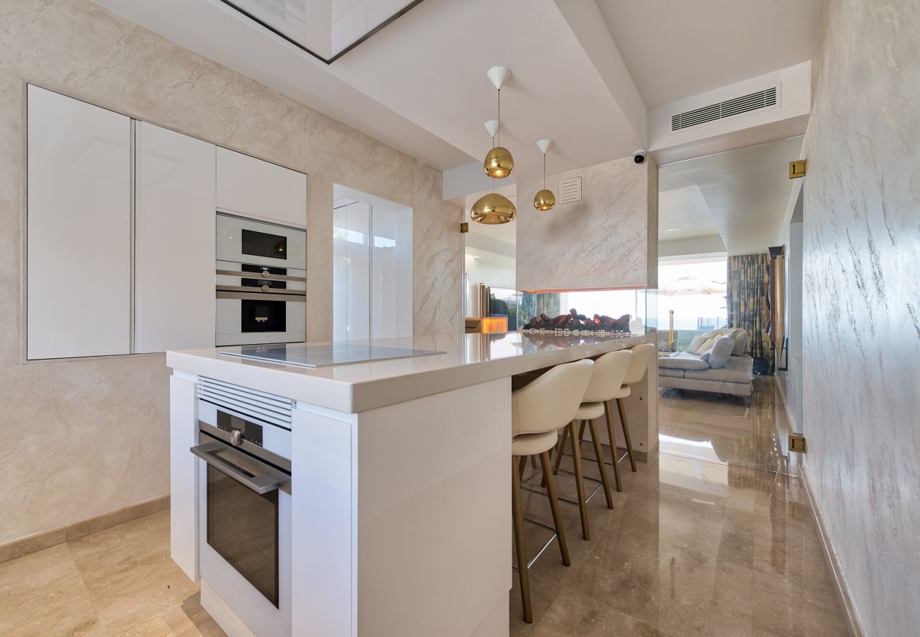 Ferienhaus in Maspalomas - Pool, jacuzzi, games and steps from the beach
