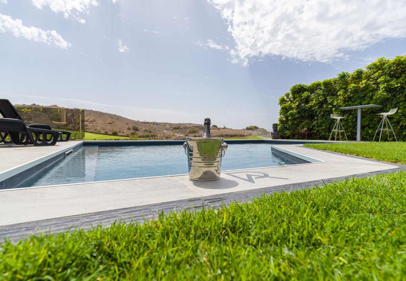Villa in Maspalomas - Isla de Pascua by Canariasgetaway 