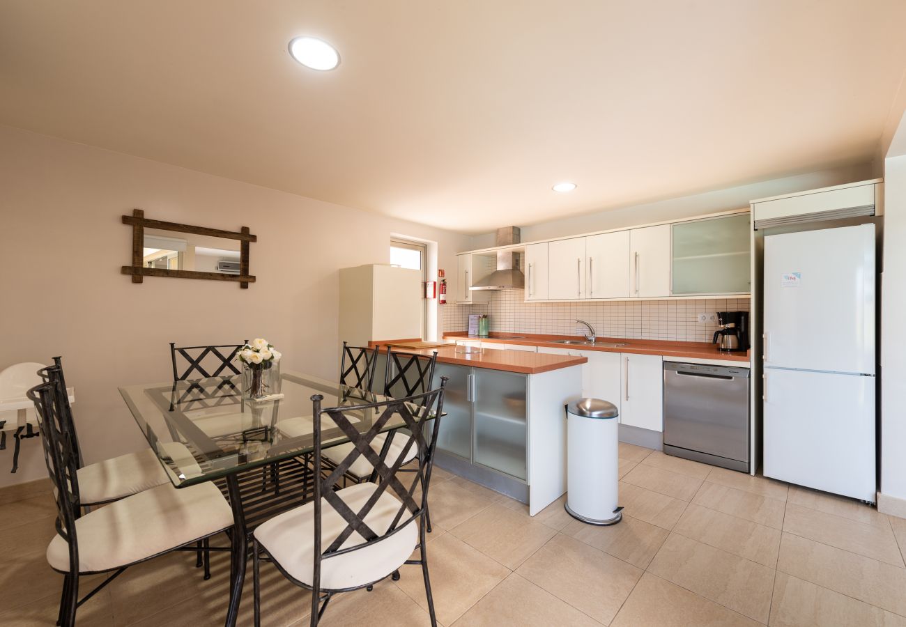Chalet in San Bartolomé de Tirajana - Spectacular Villa with large pool, ideal for families in a quiet environment