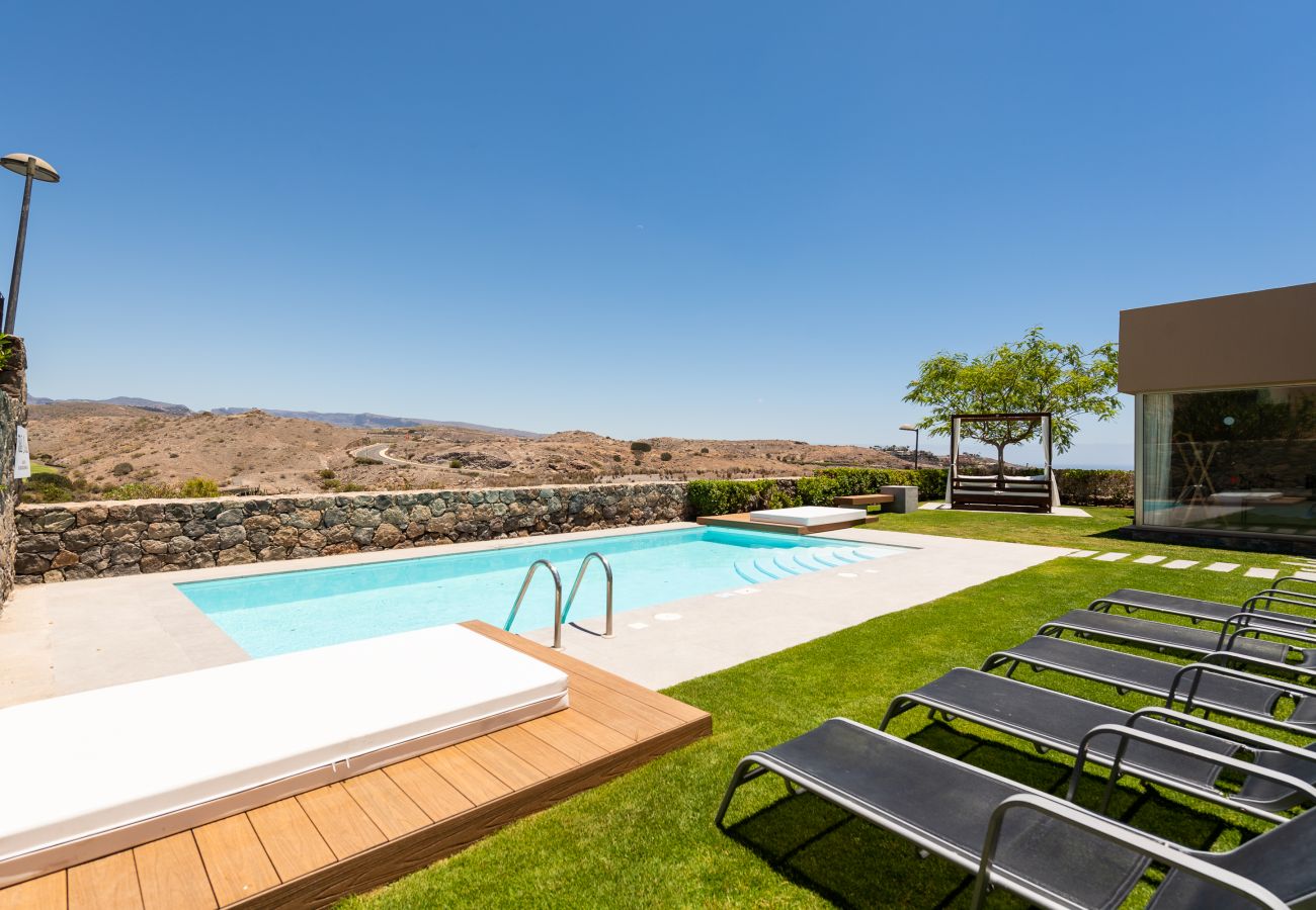 Chalet in San Bartolomé de Tirajana - Spectacular Villa with large pool, ideal for families in a quiet environment