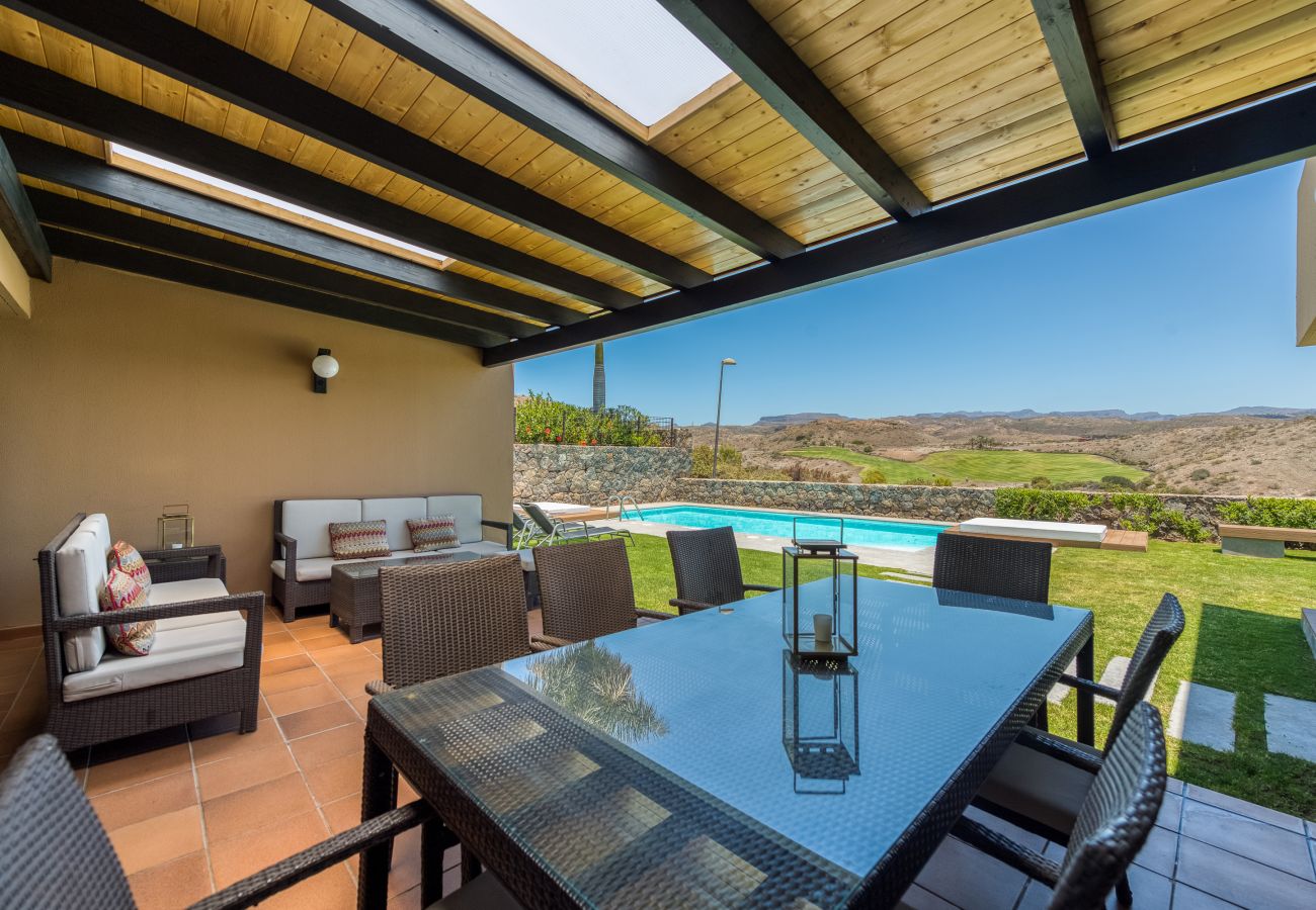 Chalet in San Bartolomé de Tirajana - Spectacular Villa with large pool, ideal for families in a quiet environment