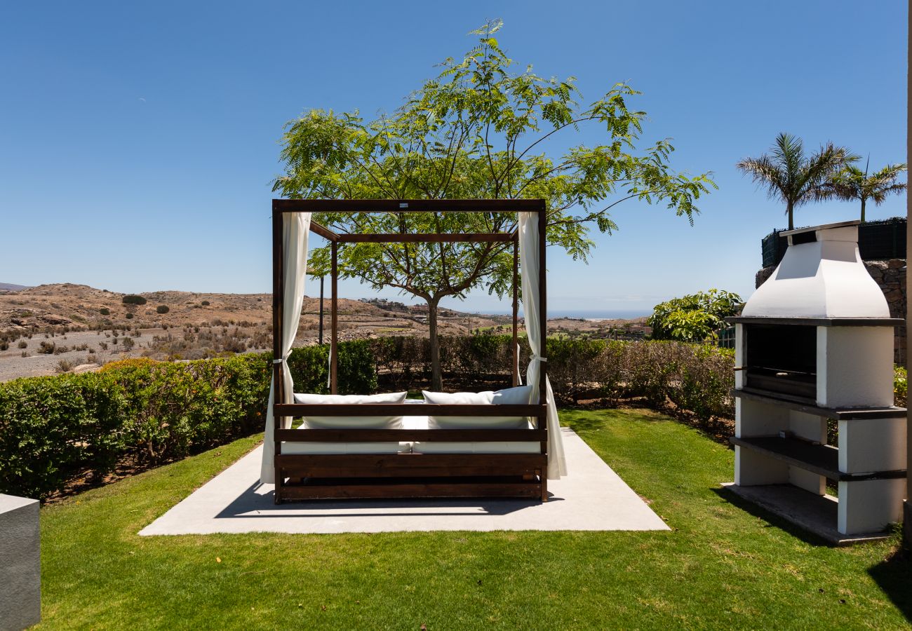 Chalet in San Bartolomé de Tirajana - Spectacular Villa with large pool, ideal for families in a quiet environment