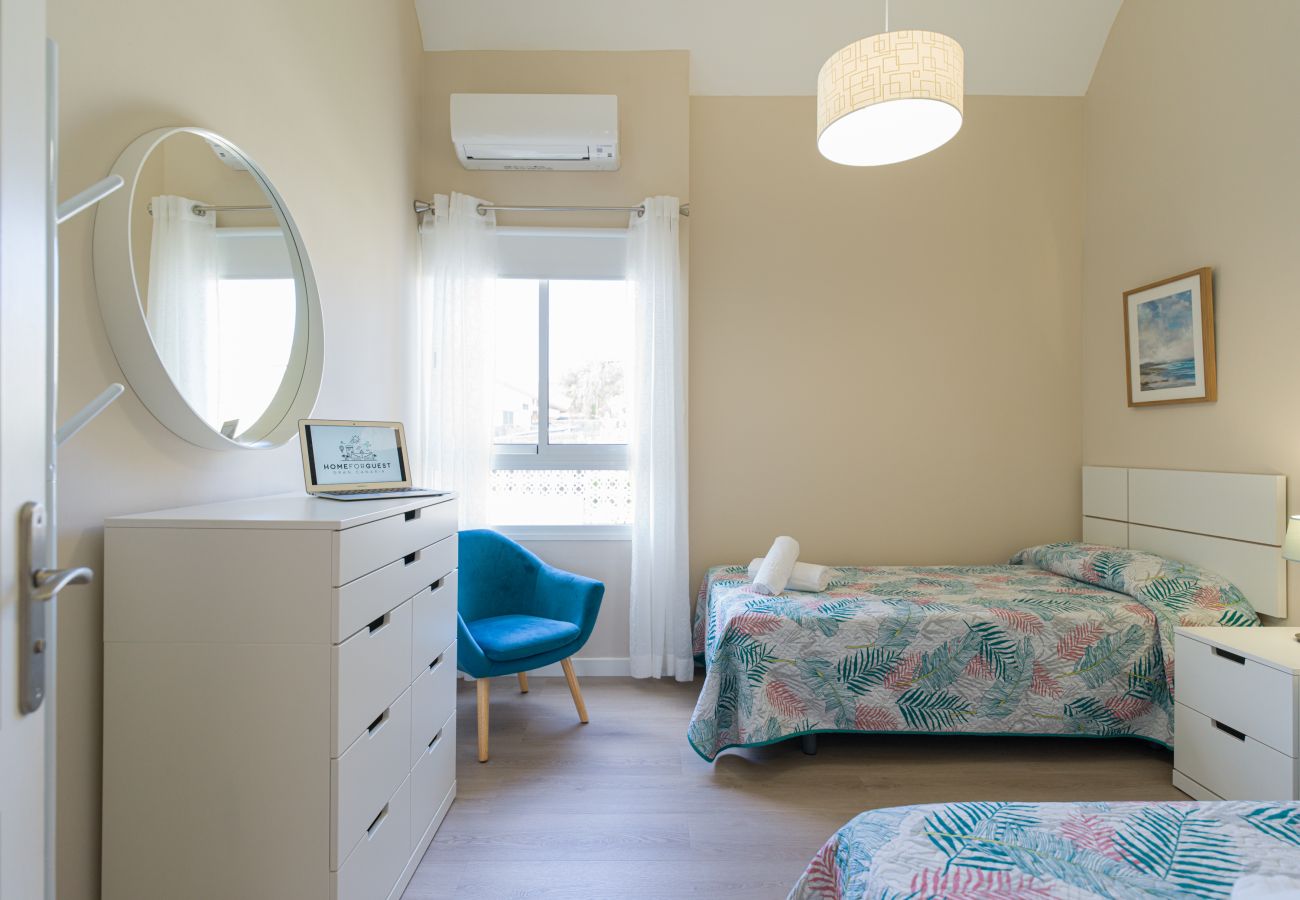 Ferienwohnung in San Bartolomé de Tirajana - HomeForGuest Modernes Apartment in San Agustin 2 Minuten vom Strand entfernt