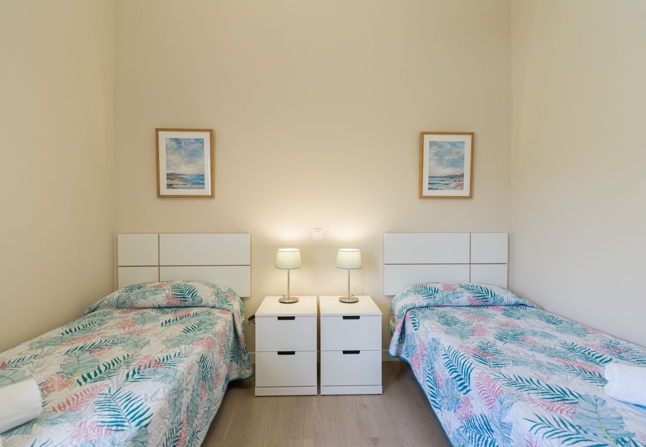 Ferienwohnung in San Bartolomé de Tirajana - HomeForGuest Modernes Apartment in San Agustin 2 Minuten vom Strand entfernt