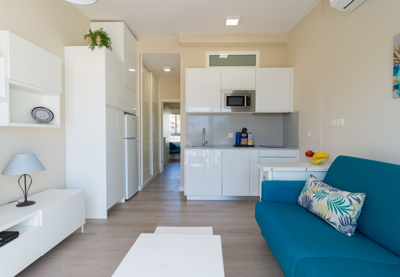 Ferienwohnung in San Bartolomé de Tirajana - HomeForGuest Modernes Apartment in San Agustin 2 Minuten vom Strand entfernt