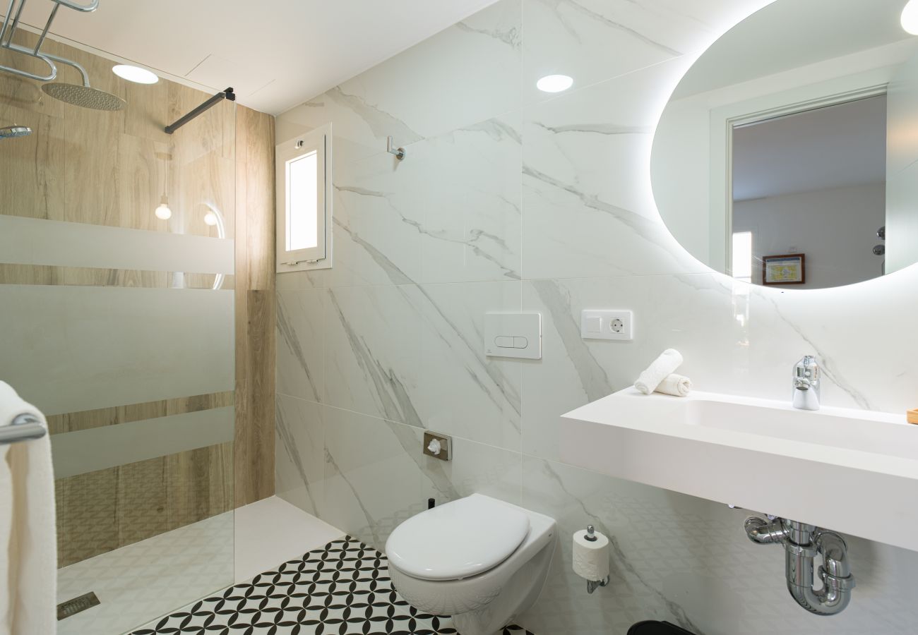 Ferienwohnung in Corralejo - Modern apartment. Swimming pool and beachfront. Corralejo