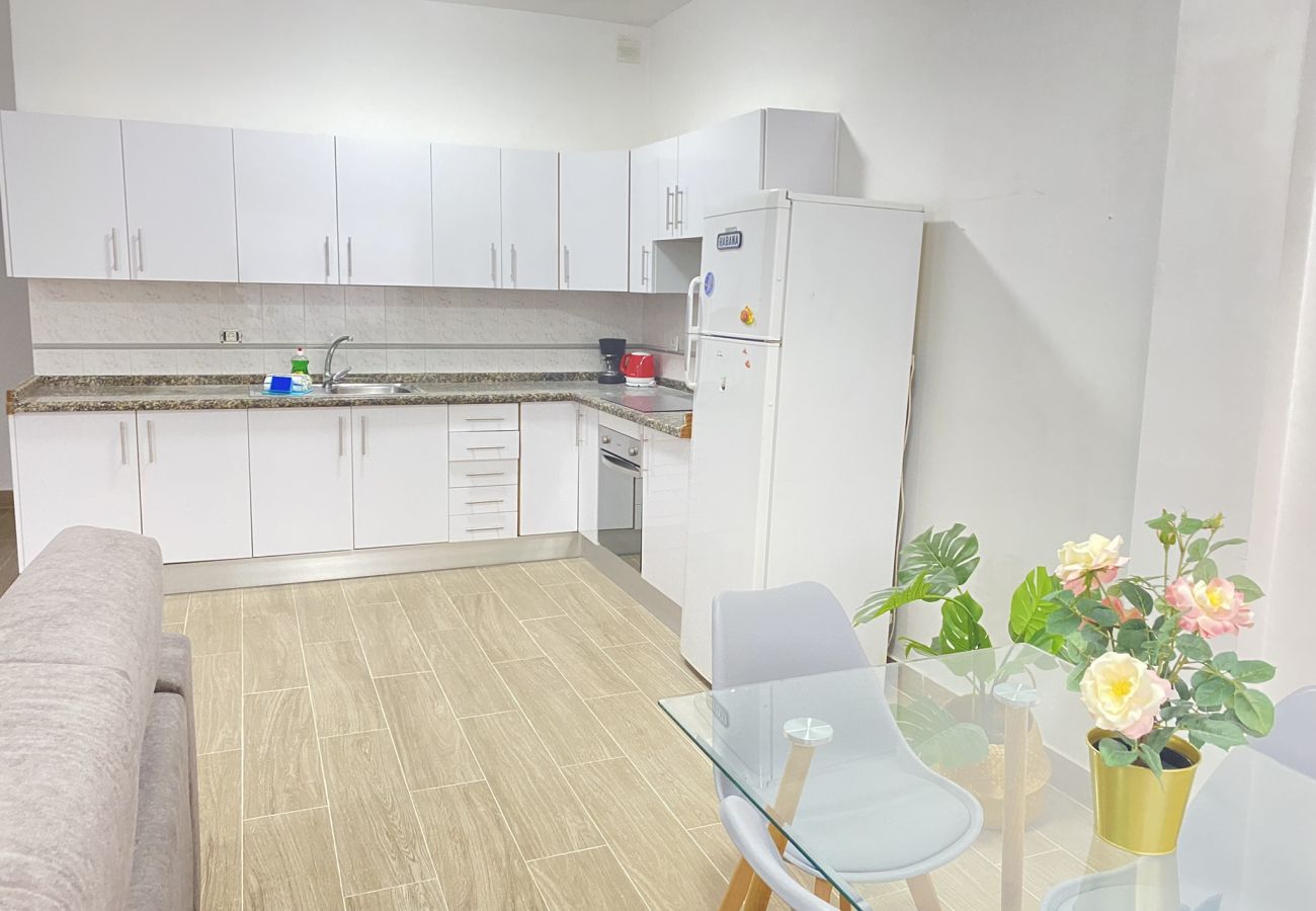 Ferienwohnung in Antigua - Fuerteventura - HomeForGuest 2 BR Apartment mit Pool und Terrasse