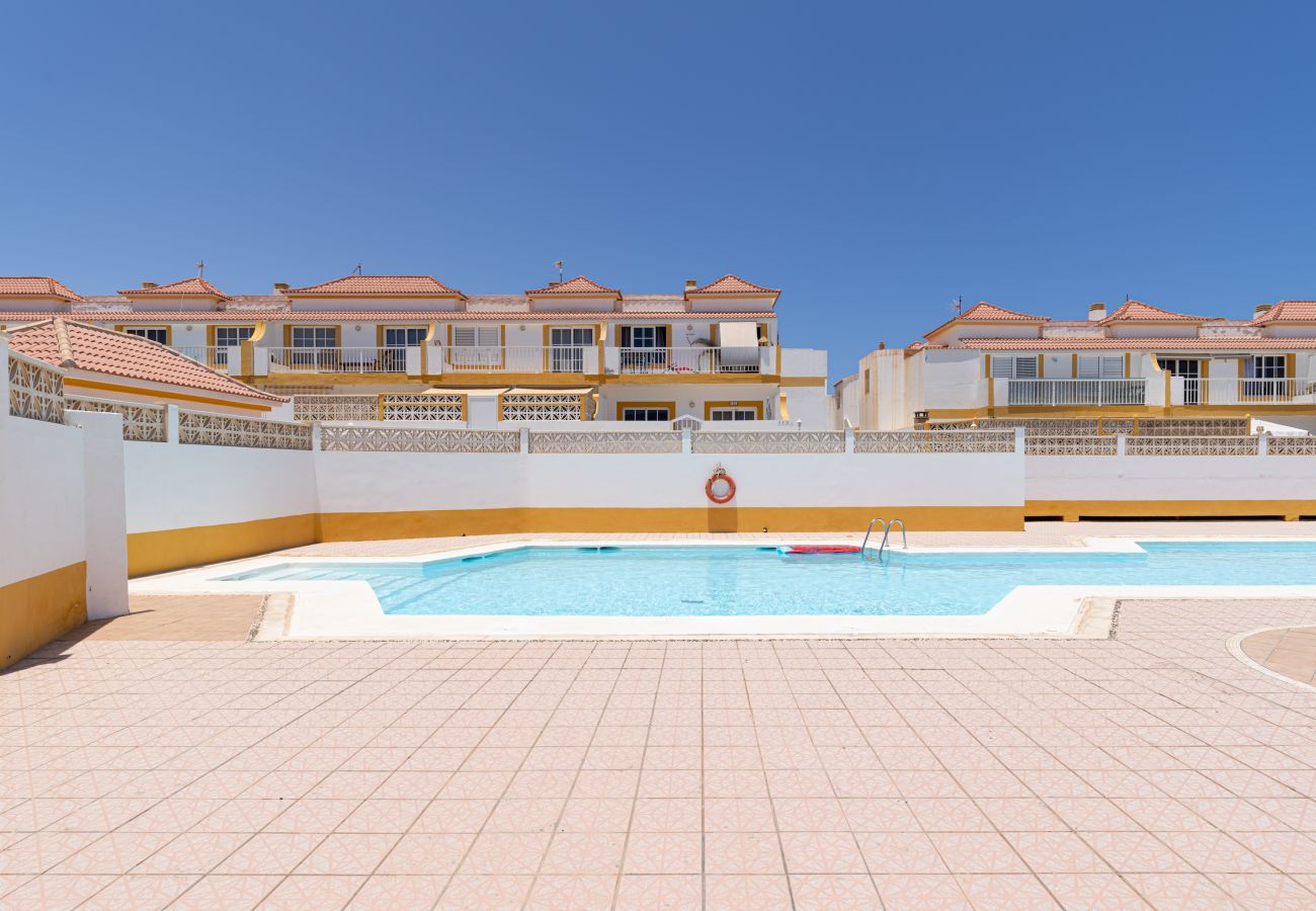 Ferienwohnung in Antigua - Fuerteventura - HomeForGuest 2 BR Apartment mit Pool und Terrasse