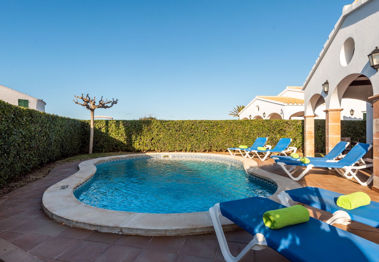 Villa in Cap d´Artruix - Fucsia Villa Menorca