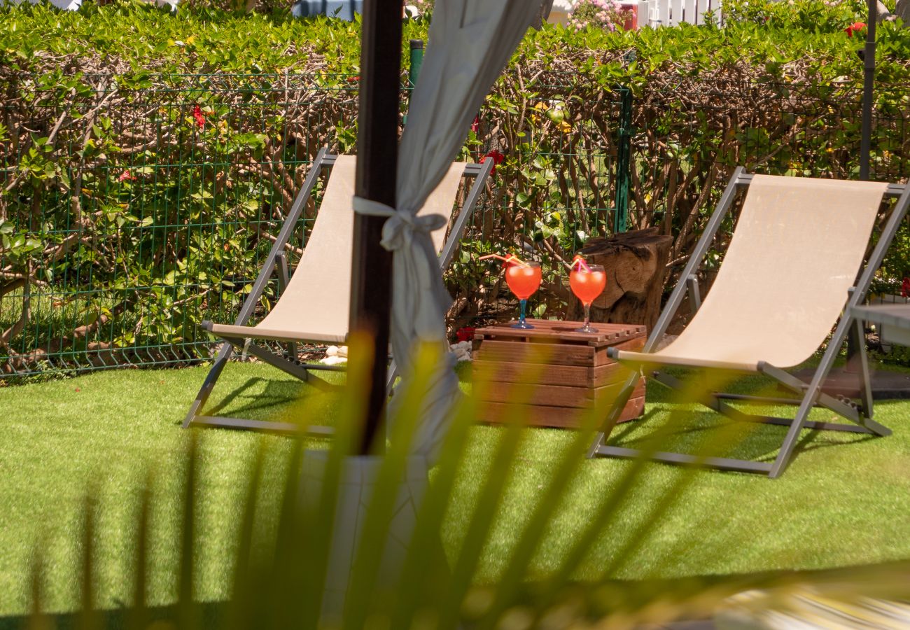 Bungalow in San Bartolomé de Tirajana - Cozy bungalow with large terrace overlooking the pool