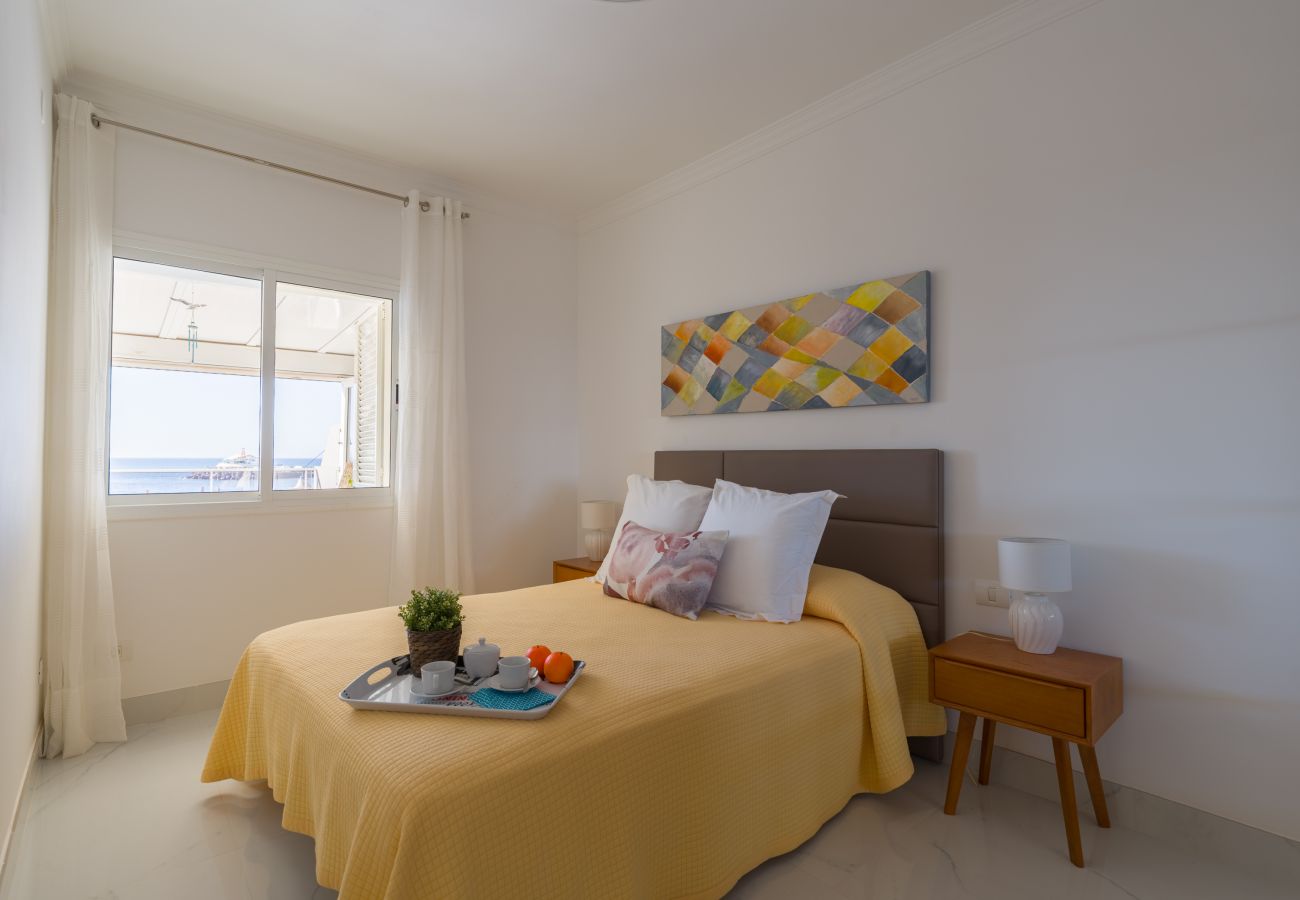 Ferienhaus in Mogán - Oceanfront Paradise – Sleep by the Waves