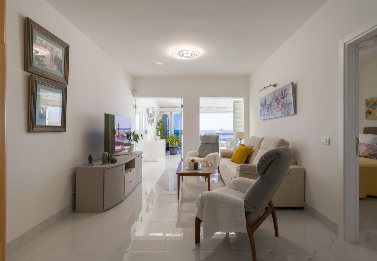 Ferienhaus in Mogán - Oceanfront Paradise – Sleep by the Waves