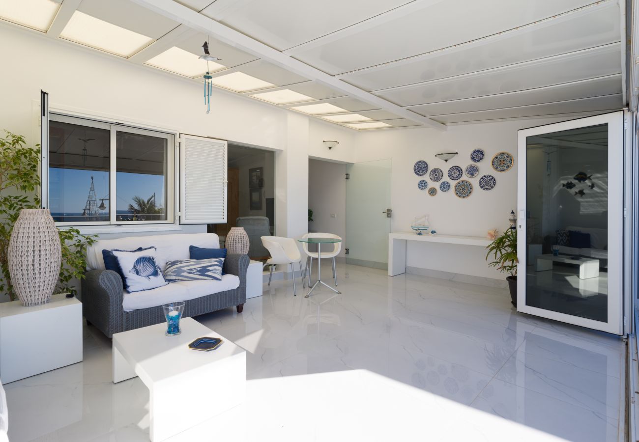 Ferienhaus in Mogán - Oceanfront Paradise – Sleep by the Waves