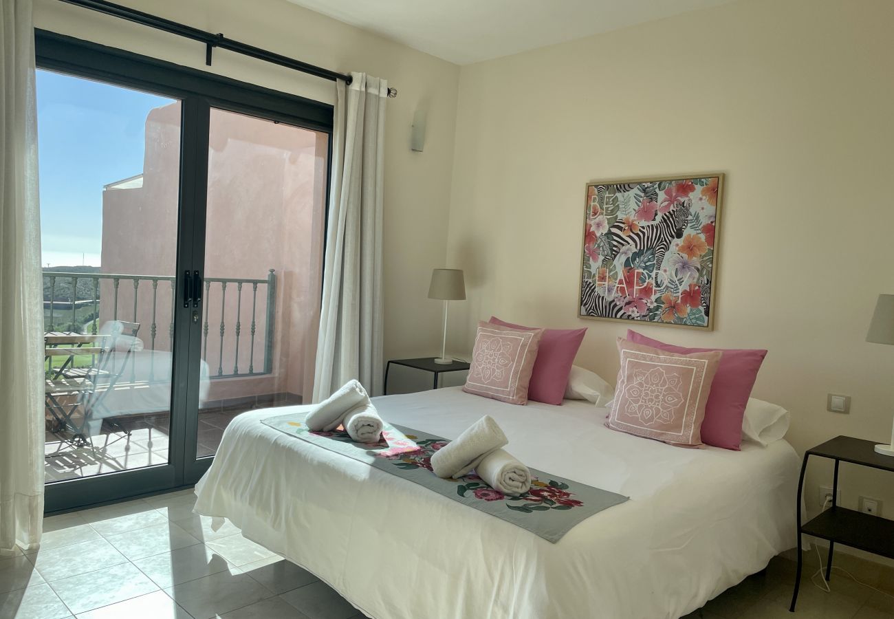 Villa in San Bartolomé de Tirajana - HomeForGuest Villa mit privatem Pool und Blick auf den Golfplatz