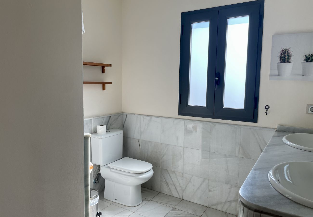 Villa in San Bartolomé de Tirajana - HomeForGuest Villa mit privatem Pool und Blick auf den Golfplatz