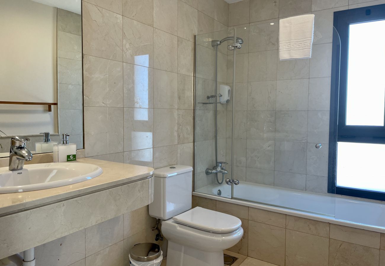 Villa in San Bartolomé de Tirajana - HomeForGuest Villa mit privatem Pool und Blick auf den Golfplatz