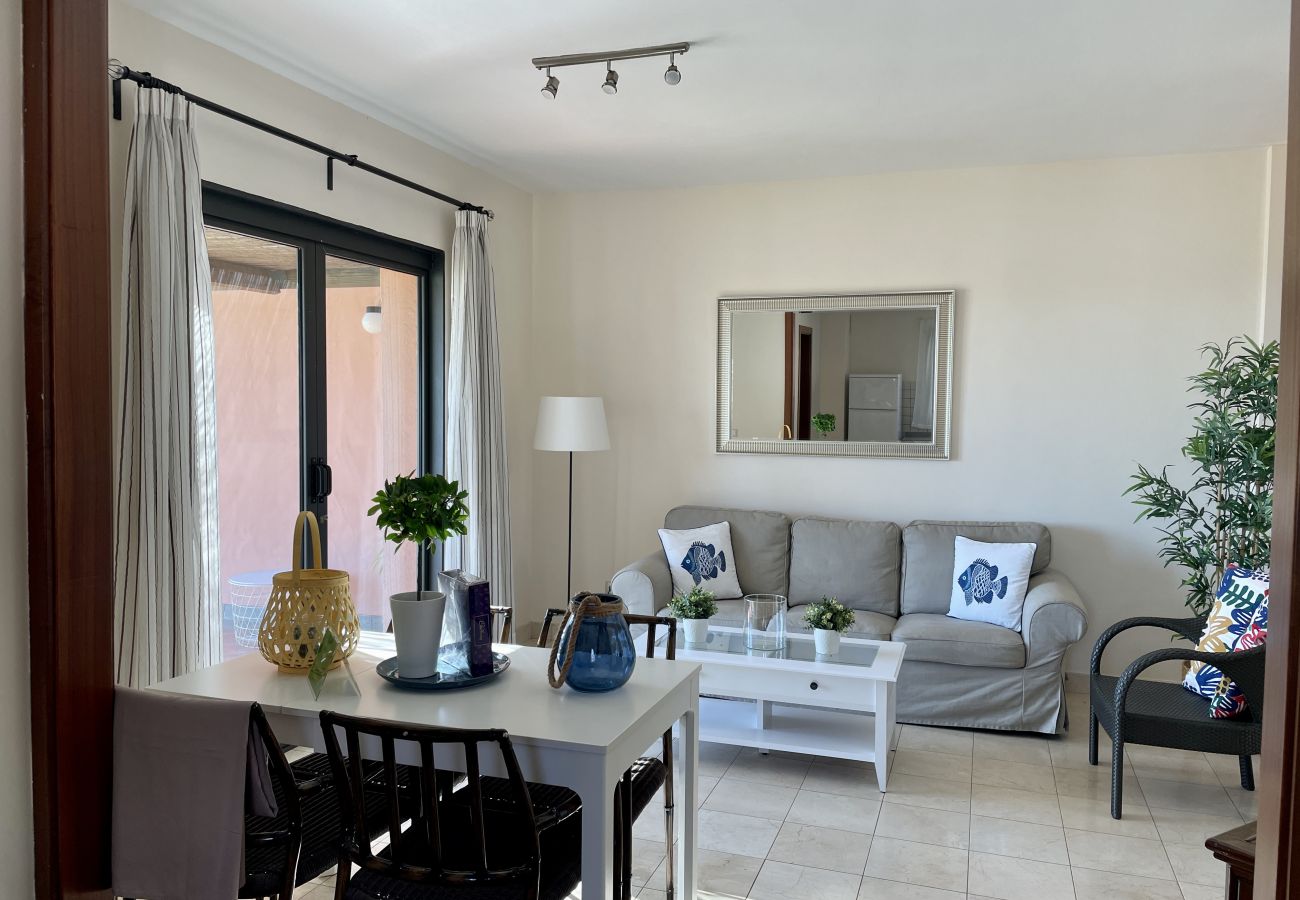 Villa in San Bartolomé de Tirajana - HomeForGuest Villa mit privatem Pool und Blick auf den Golfplatz