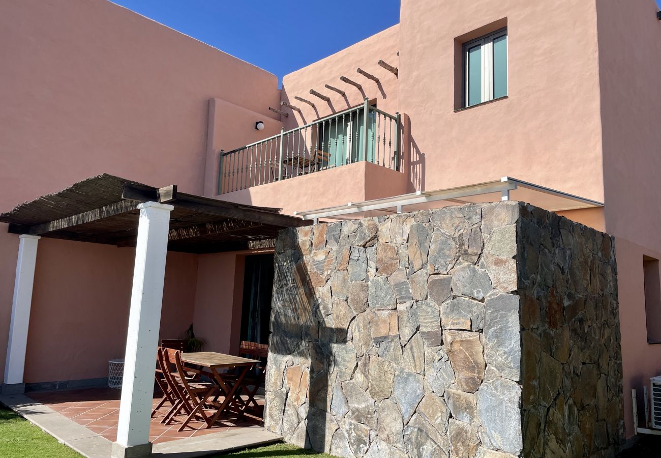 Villa in San Bartolomé de Tirajana - HomeForGuest Villa mit privatem Pool und Blick auf den Golfplatz