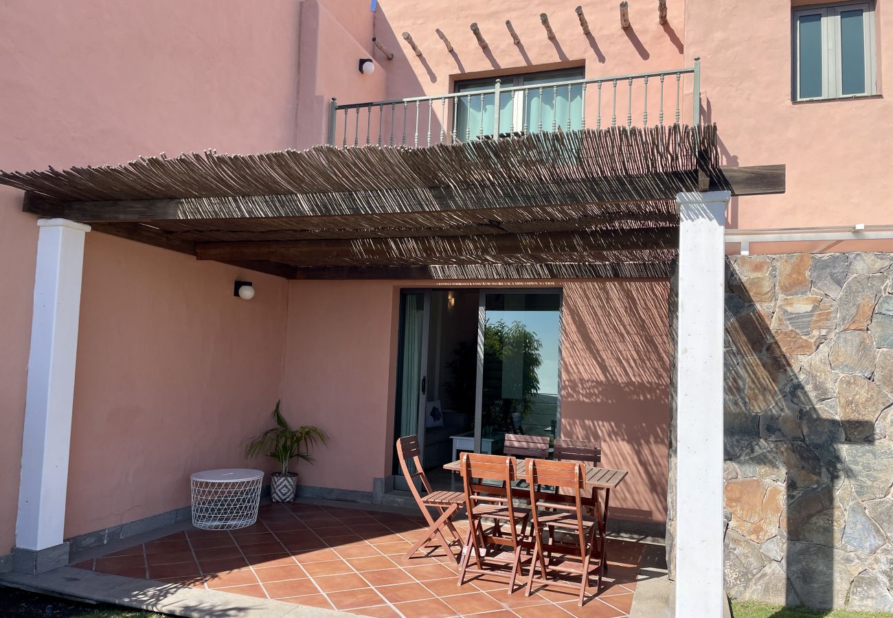 Villa in San Bartolomé de Tirajana - HomeForGuest Villa mit privatem Pool und Blick auf den Golfplatz