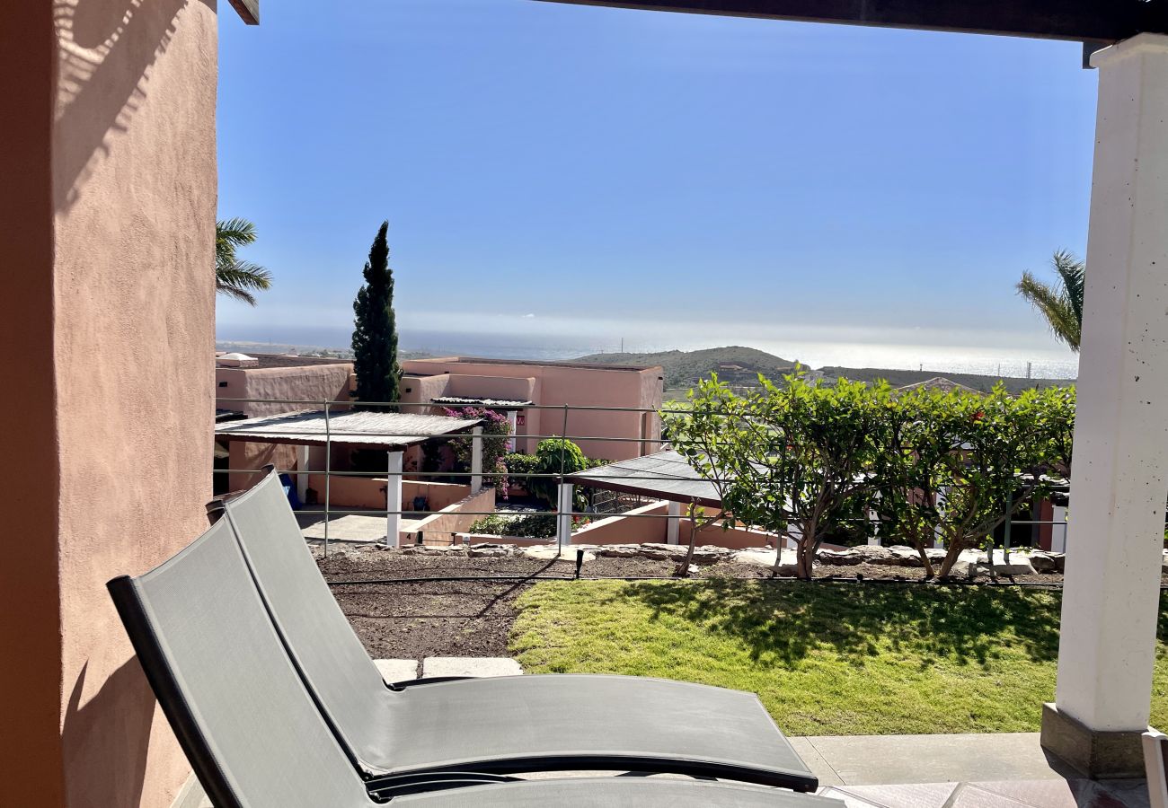 Villa in San Bartolomé de Tirajana - HomeForGuest Villa in Salobre Golf mit spektakulärem Blick auf das Meer und die Berge