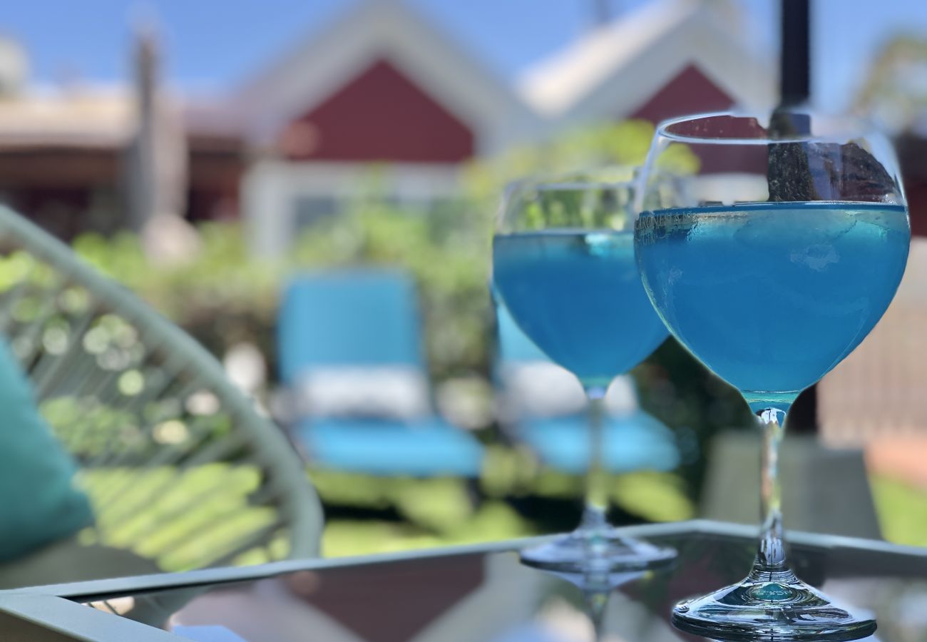 Bungalow in San Bartolomé de Tirajana - Sonnenschutz mit privater Terrasse