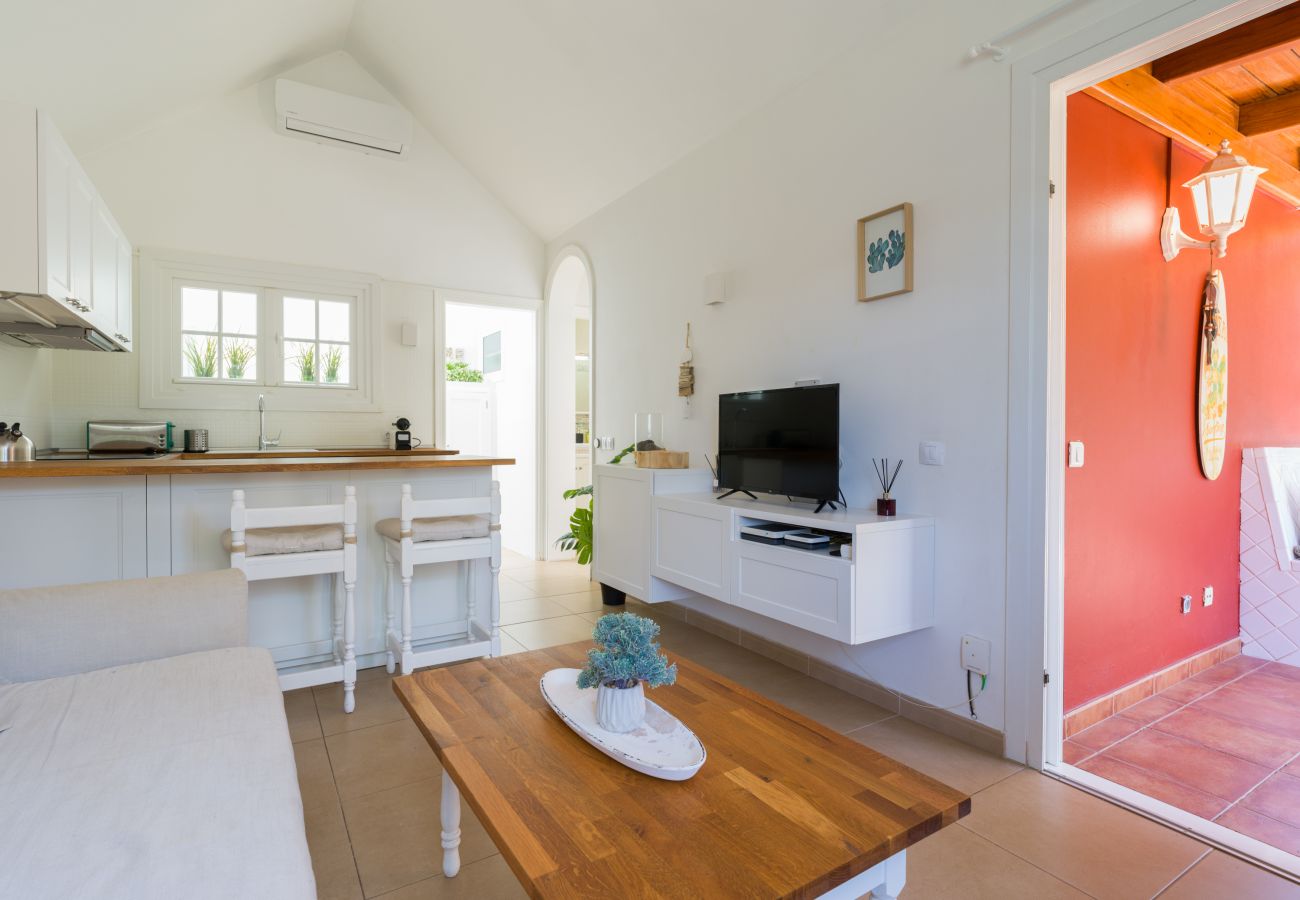 Bungalow in San Bartolomé de Tirajana - Sonnenschutz mit privater Terrasse