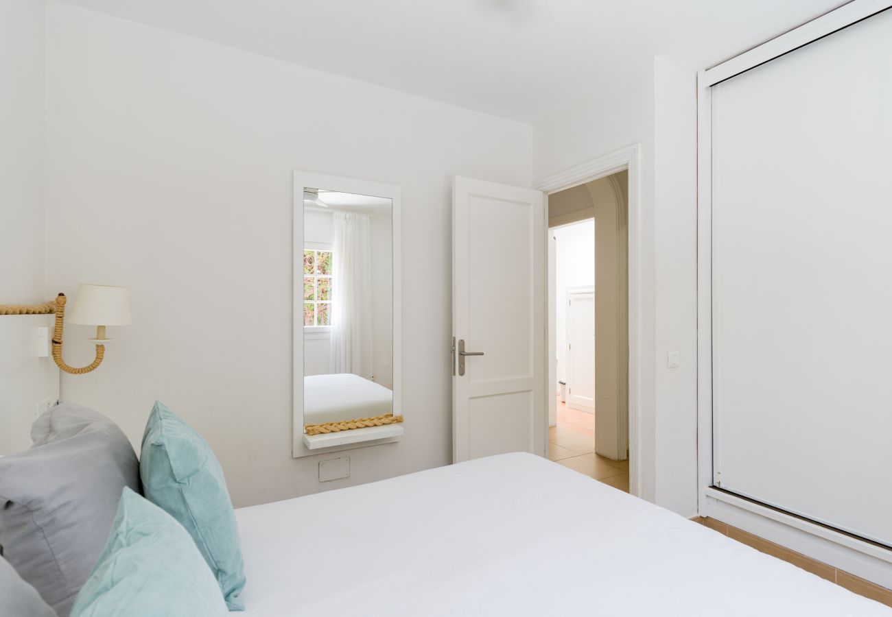 Bungalow in San Bartolomé de Tirajana - Sonnenschutz mit privater Terrasse