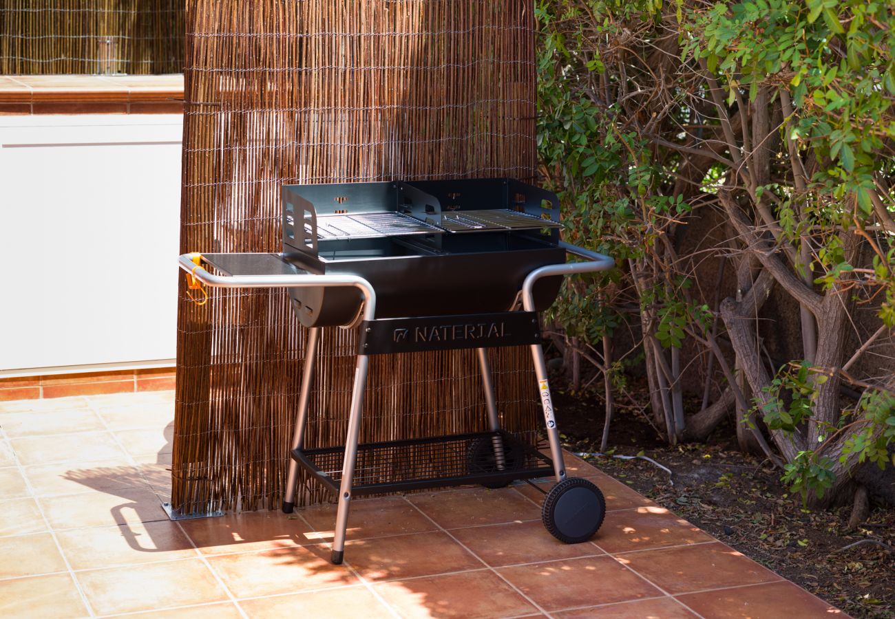 Bungalow in San Bartolomé de Tirajana - Sonnenschutz mit privater Terrasse