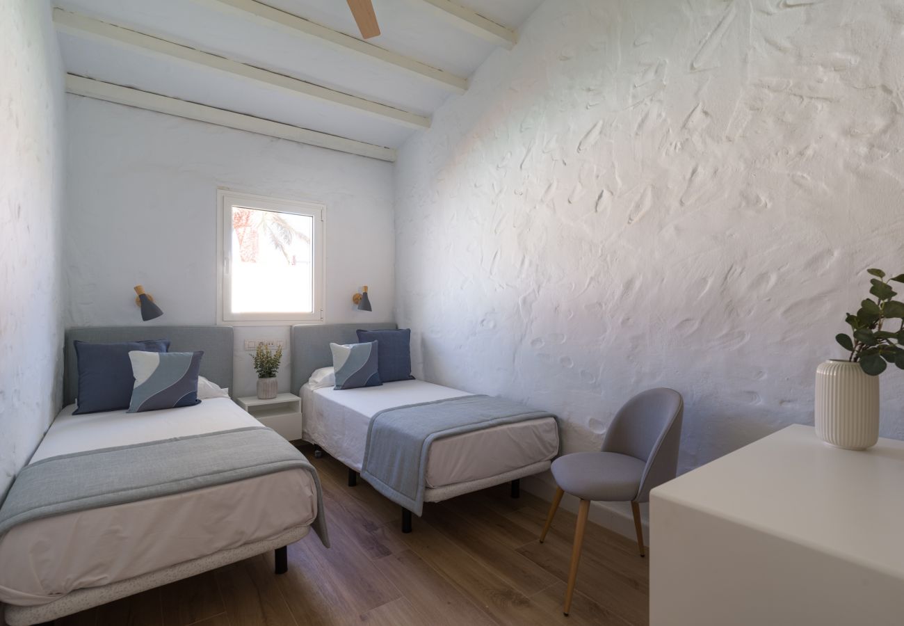 Bungalow in San Bartolomé de Tirajana - Private pool - Playa del Inglés Center