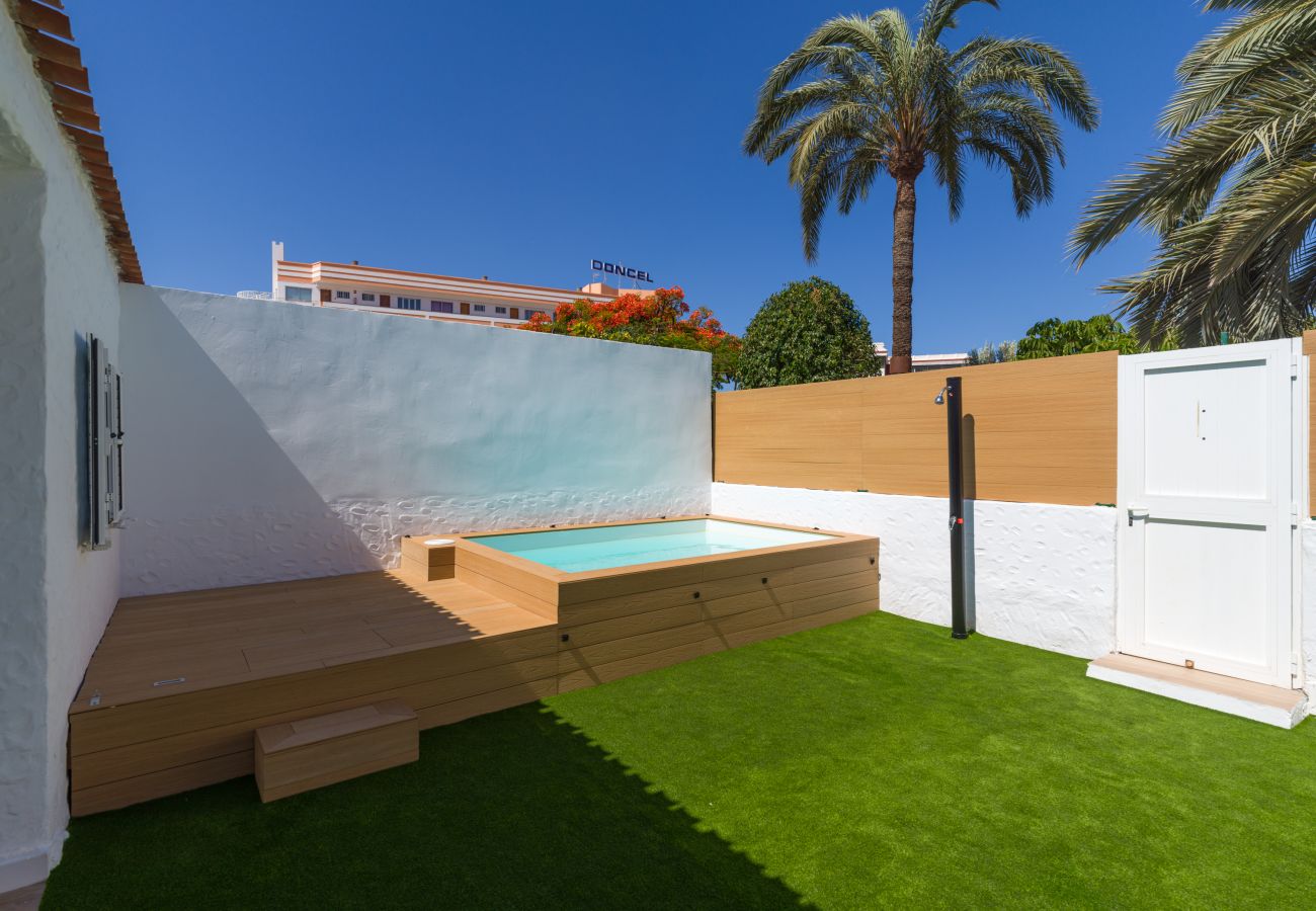 Bungalow in San Bartolomé de Tirajana - Private pool - Playa del Inglés Center