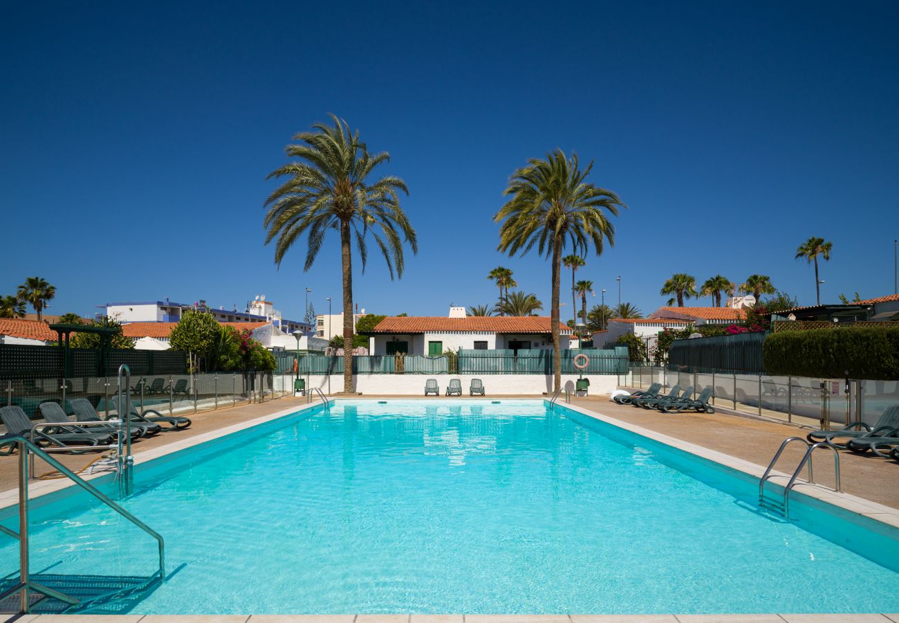 Bungalow in San Bartolomé de Tirajana - Private pool - Playa del Inglés Center