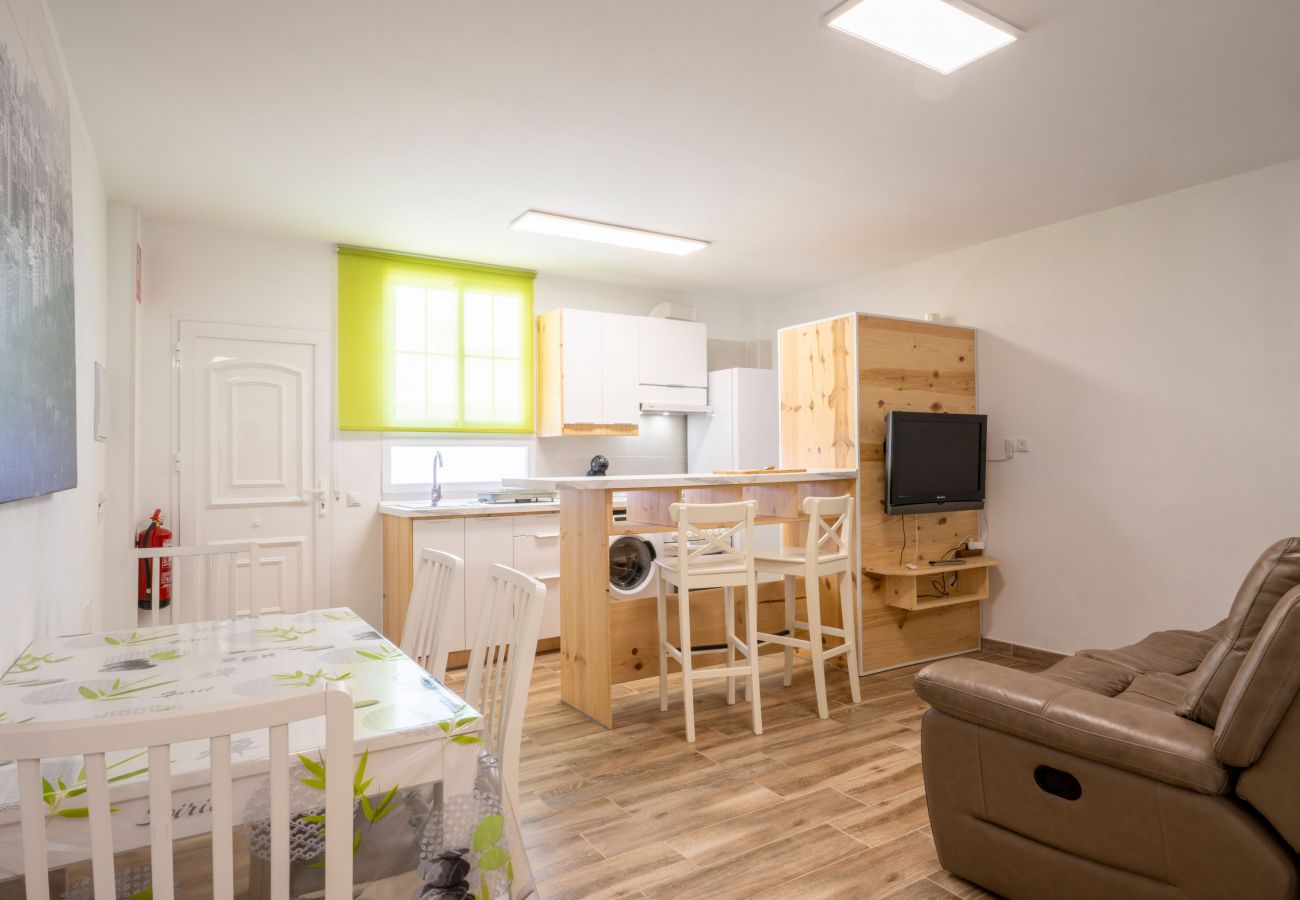 Ferienwohnung in Arico - Bonito apartamento a 100 m de la playa