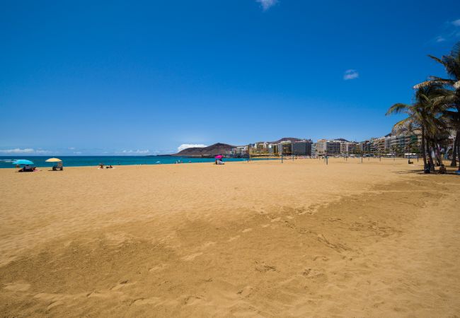 Ferienhaus in Las Palmas de Gran Canaria - Beach Front Las Canteras By CanariasGetaway