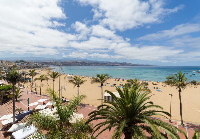 Ferienhaus in Las Palmas de Gran Canaria - Beach Front Las Canteras By CanariasGetaway