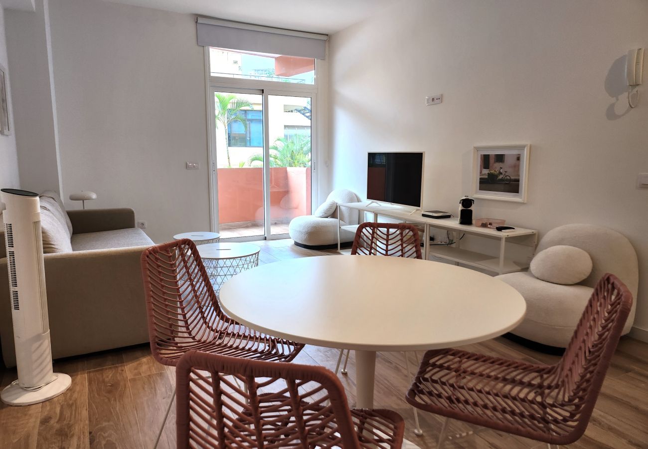 Ferienwohnung in Puerto de la Cruz - Pink Alta apartment with pool