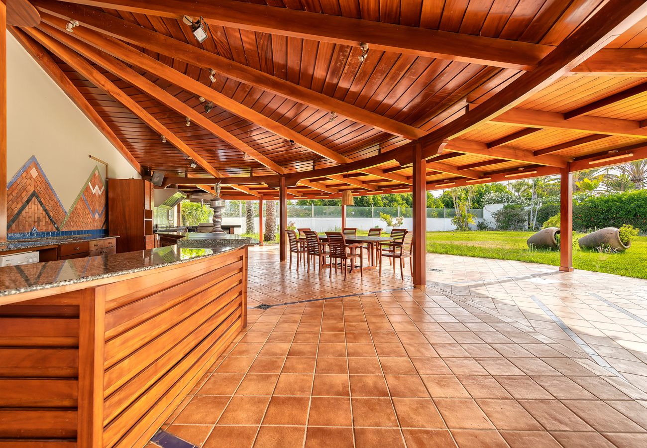 Chalet in San Bartolomé de Tirajana - Magic house with private pool, sauna and games