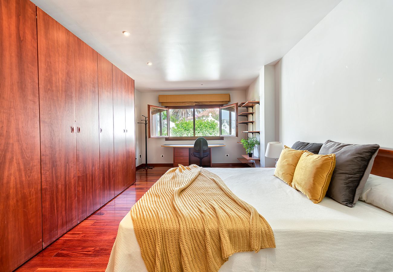 Chalet in San Bartolomé de Tirajana - Magic house with private pool, sauna and games