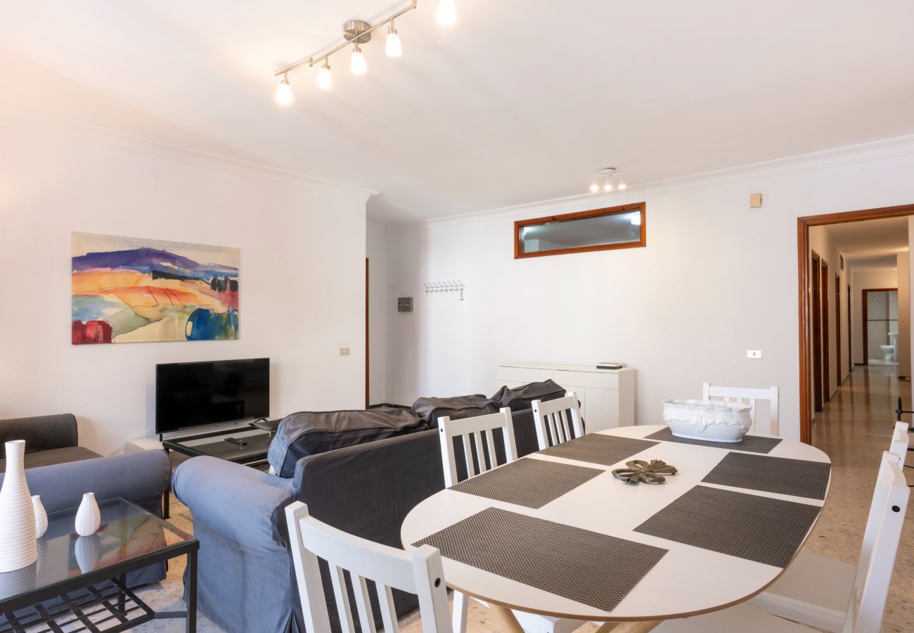 Ferienwohnung in Tenerife - Geräumige Wohnung im Zentrum von S/C de Tenerife