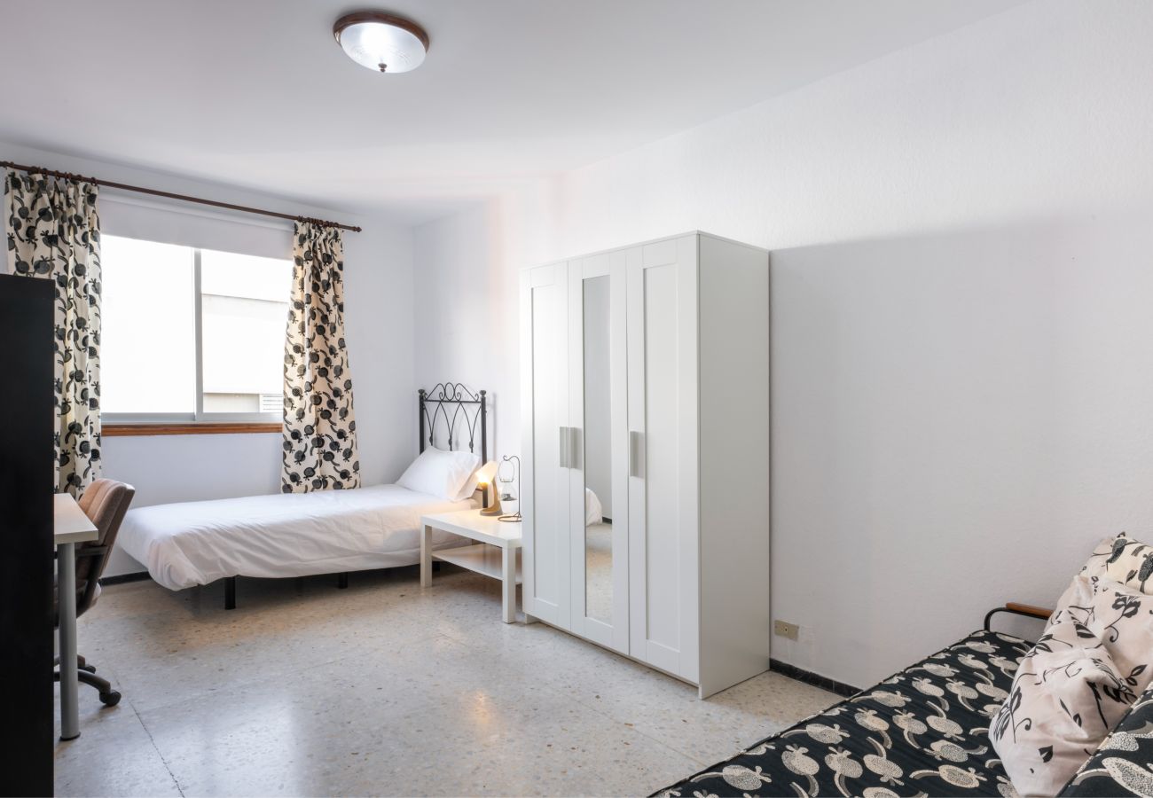 Ferienwohnung in Tenerife - Geräumige Wohnung im Zentrum von S/C de Tenerife