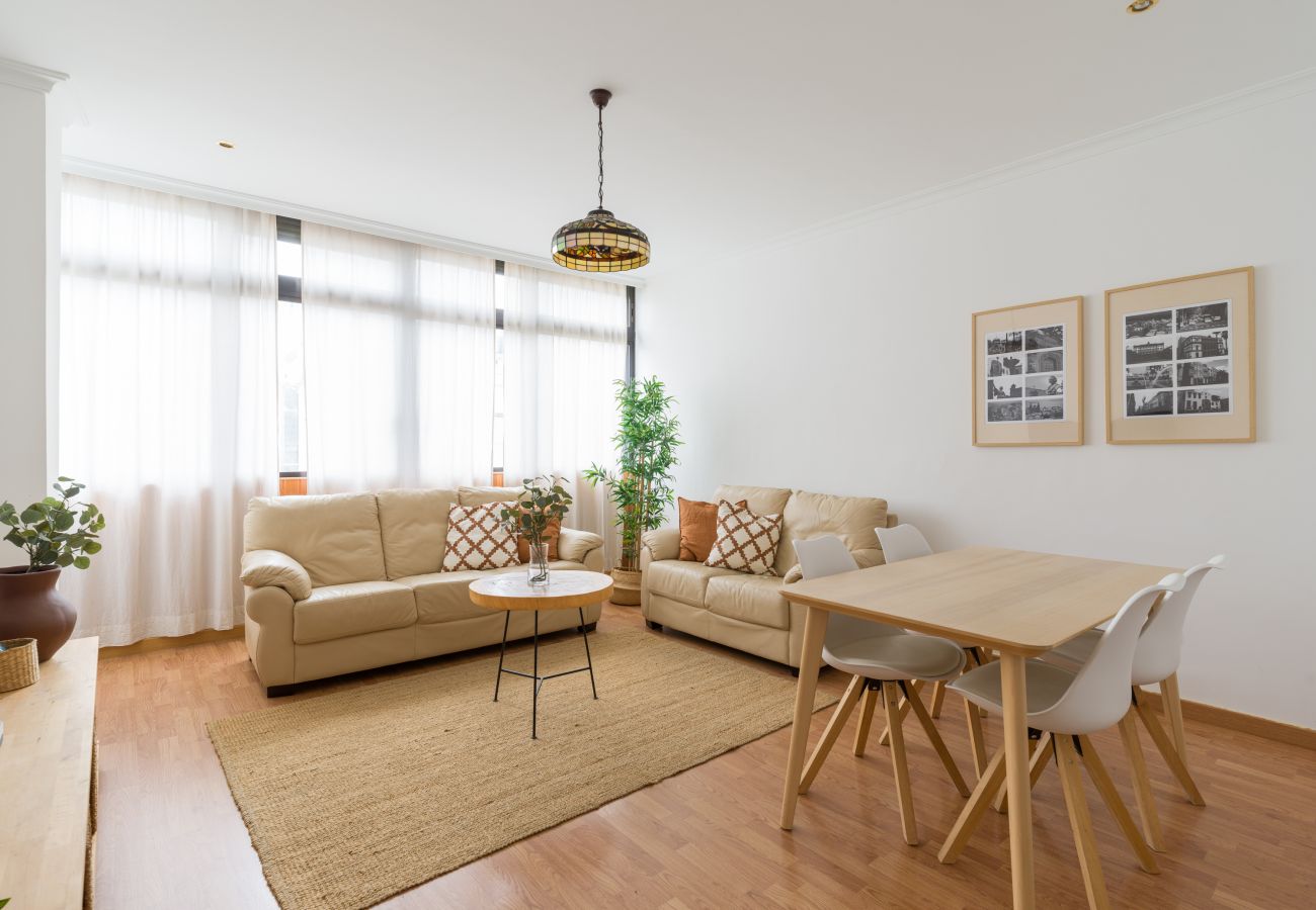 Ferienwohnung in Las Palmas de Gran Canaria - Moderne 3-Zimmer-Wohnung in der Nähe von Triana
