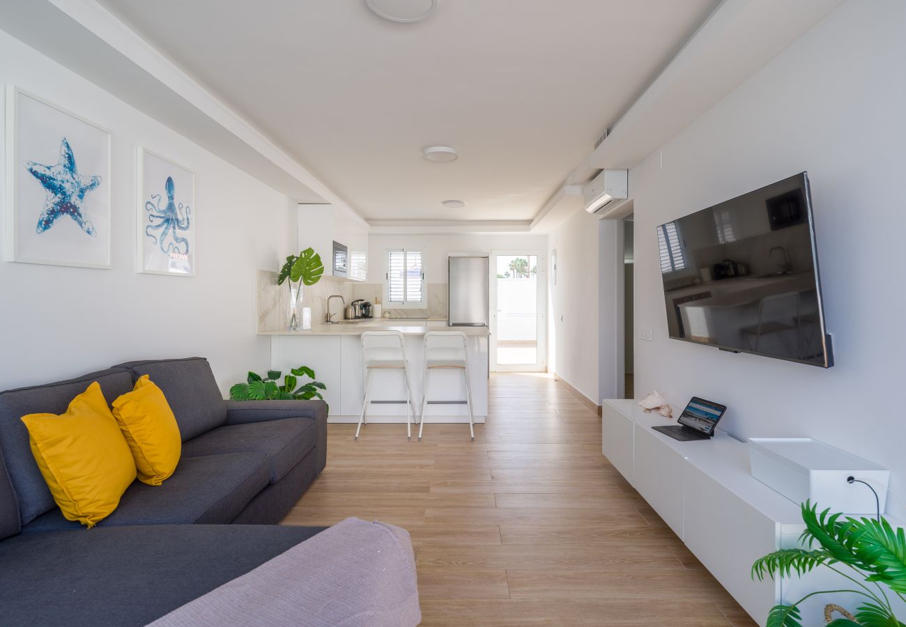 Doppelhaushälfte in San Bartolomé de Tirajana - Renovated Mediterranean style Coast Paradise 